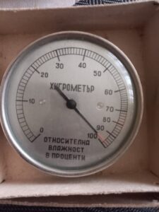 Български хигрометър (влагомер) с човешки косъм Български хигрометър (или влагомер)