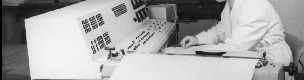 Първият български компютър Витоша от 1962 - командният пулт на оператора